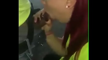 BOQUETE NO TRABALHO
