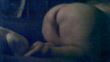Mulher nua cama