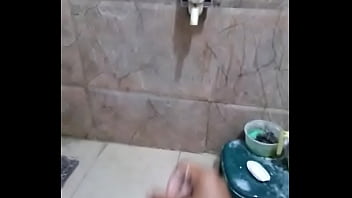 Acordei de pau duro