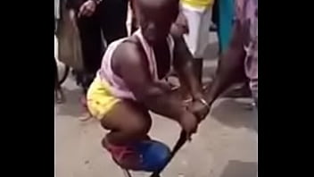 O luan nu pelado com o pau duro