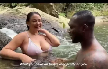 Coroa com peitos grandes fudendo gostoso com o marido da filha na cachoeira escondida