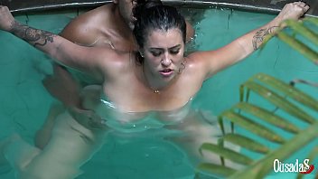 Dentro da agua