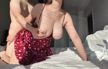 Recebendo carinho e abraço da minha cunhada favorita
