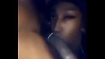 Menina dando pra 5×1 no ônibus