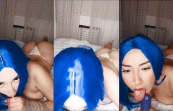 Agatha Peixinho, cheia de desejos, se deliciando com um consolo na cama