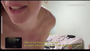 Ela batendo pra ele