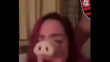 Leydinha ruiva