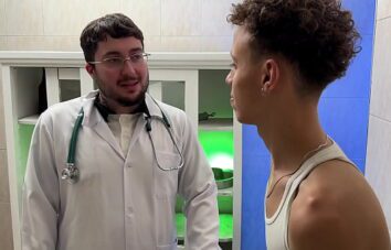 Em sao Paulo mae novinha médica que fode com seu filho médico novinho  gay real incesto