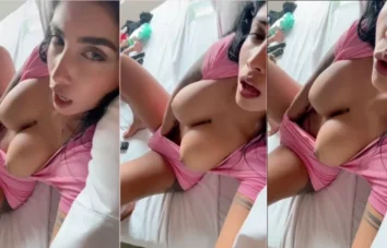 Sofia Leon, uma delícia, com a mão na calcinha, se fazendo de prazer