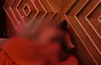 Fazendo um ato hot no De Férias Com O Ex, a cantora de funk famosa tá se jogando no reality!