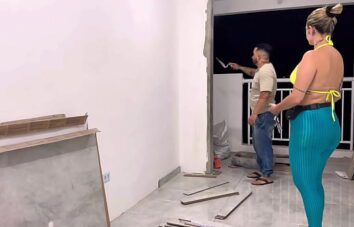 Gozando com a sentada da preta